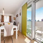 Apartman Bright