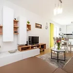 Bright Apartman