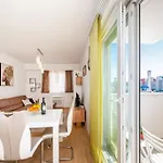 Bright Apartman Zára