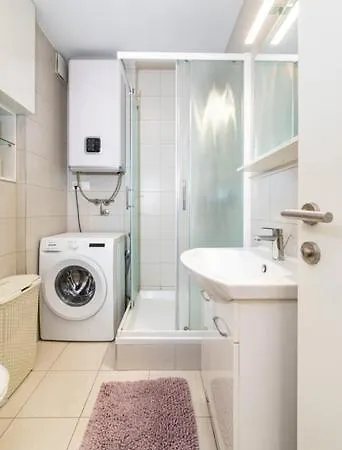 Bright Apartment *